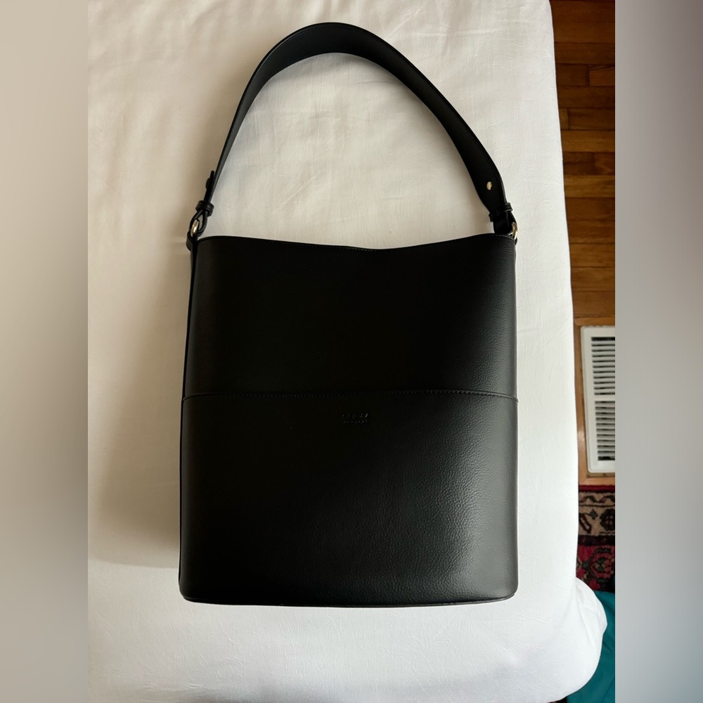 Freja New York Tall Tote Black